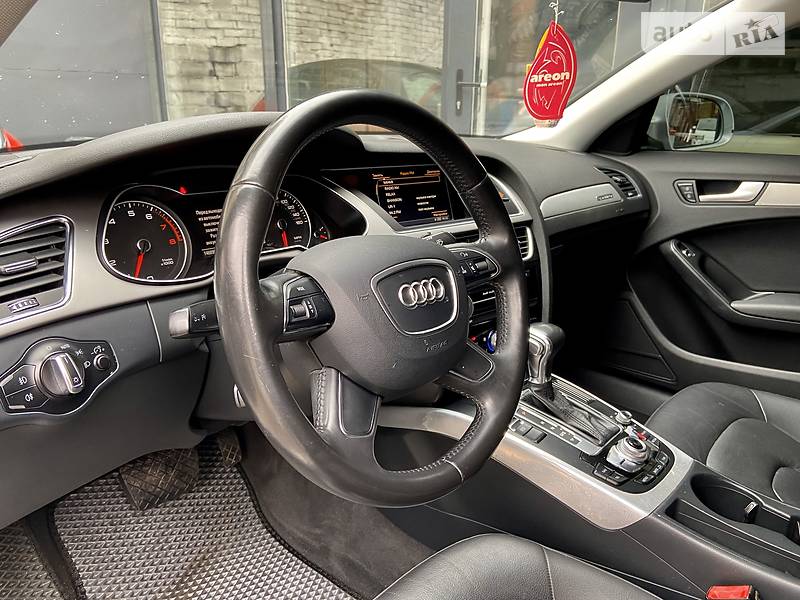 Седан Audi A4 2012 в Києві