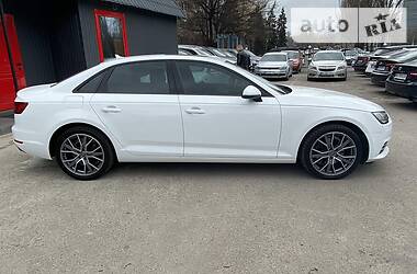 Седан Audi A4 2017 в Одессе