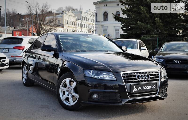 Седан Audi A4 2011 в 