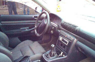 Седан Audi A4 1996 в Коломые