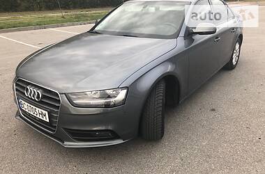Седан Audi A4 2014 в 