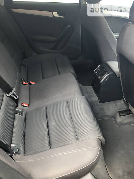 Седан Audi A4 2014 в Львове