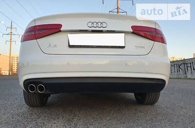 Седан Audi A4 2014 в 