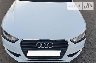 Седан Audi A4 2014 в 