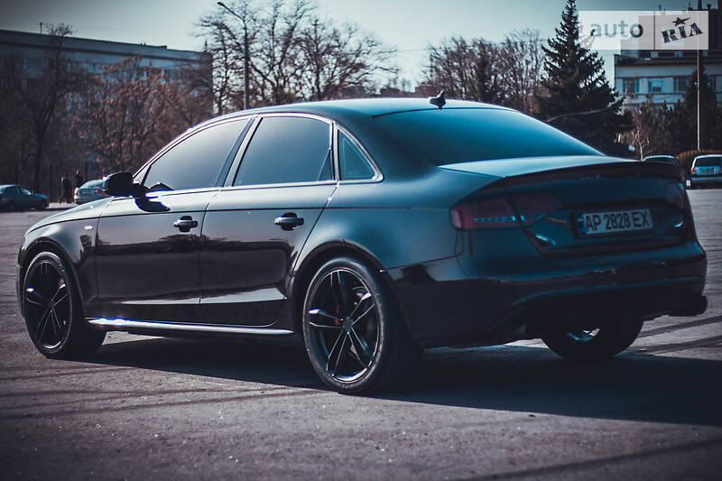 Седан Audi A4 2012 в Запоріжжі