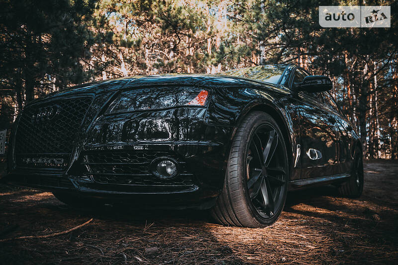 Седан Audi A4 2012 в Запоріжжі