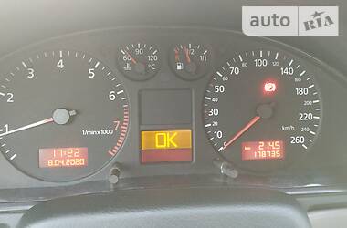Седан Audi A4 2000 в 