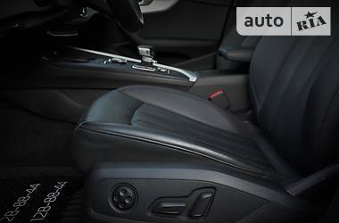Седан Audi A4 2016 в 