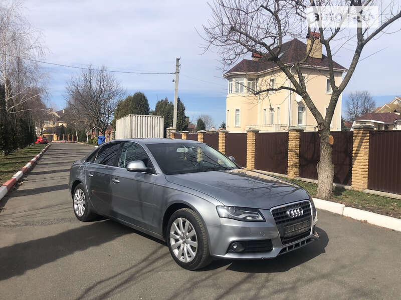 Седан Audi A4 2009 в 