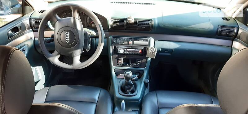Седан Audi A4 1999 в Сваляві
