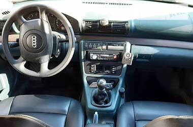 Седан Audi A4 1999 в 