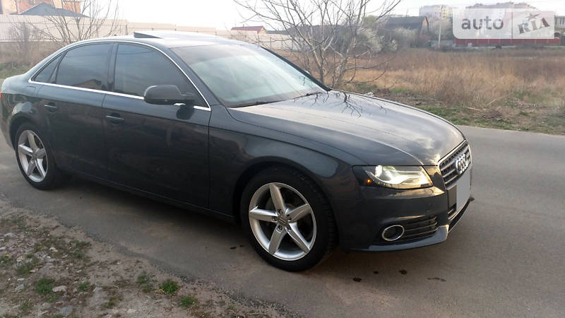 Седан Audi A4 2010 в 