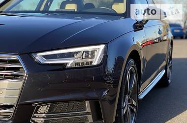 Седан Audi A4 2018 в 