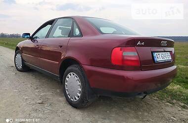 Седан Audi A4 1999 в 