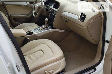 Седан Audi A4 2012 в 