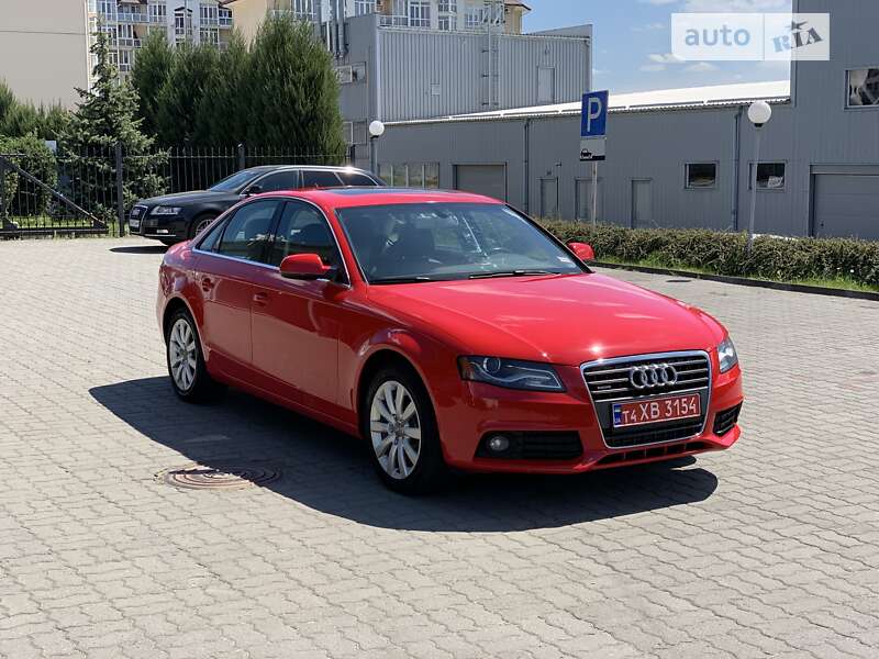 Седан Audi A4 2011 в Луцке