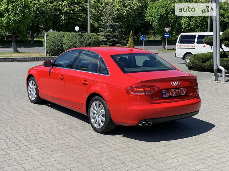 Седан Audi A4 2011 в Луцьку