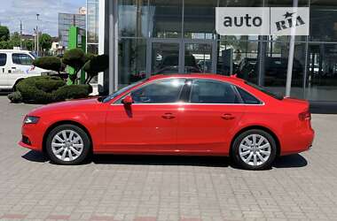 Седан Audi A4 2011 в Луцке