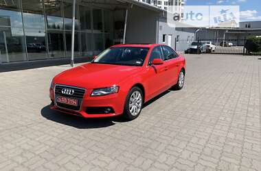 Седан Audi A4 2011 в Луцке
