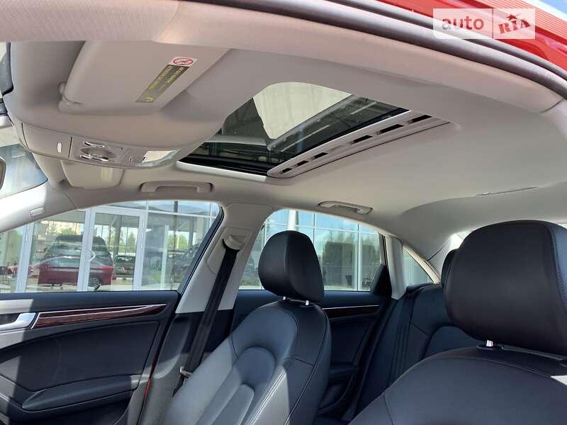 Седан Audi A4 2011 в Луцьку