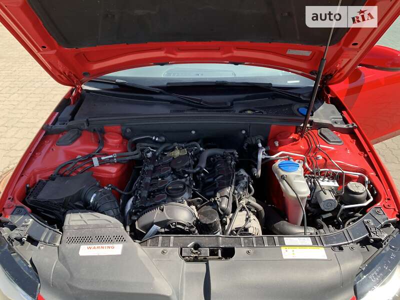 Седан Audi A4 2011 в Луцке