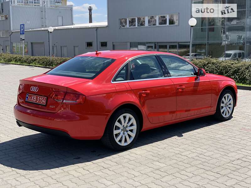 Седан Audi A4 2011 в Луцьку