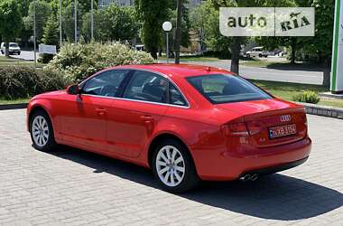 Седан Audi A4 2011 в Луцке