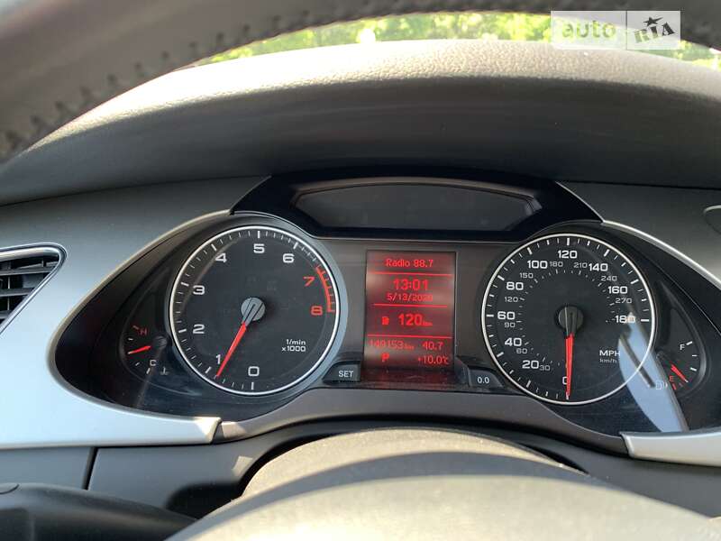 Седан Audi A4 2011 в Луцке