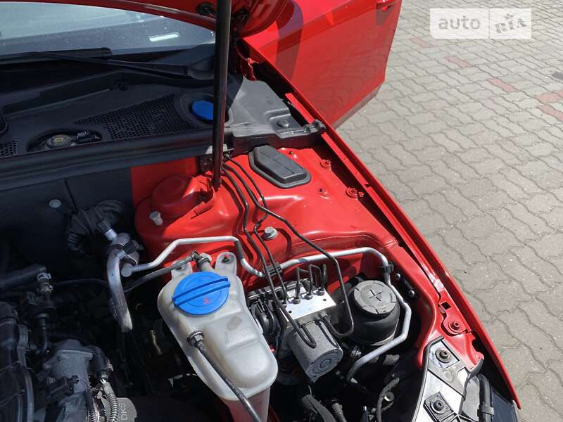 Седан Audi A4 2011 в Луцьку