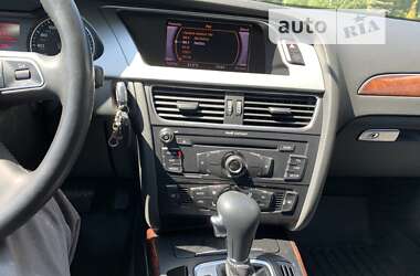 Седан Audi A4 2011 в Луцке