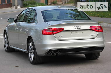Седан Audi A4 2014 в 