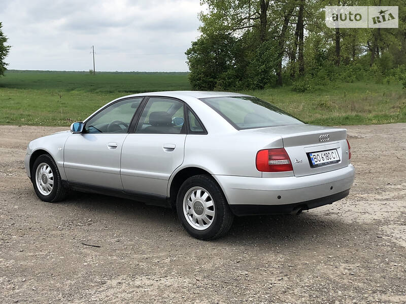 Седан Audi A4 1999 в Бучачі