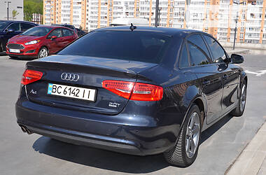 Седан Audi A4 2013 в Львове