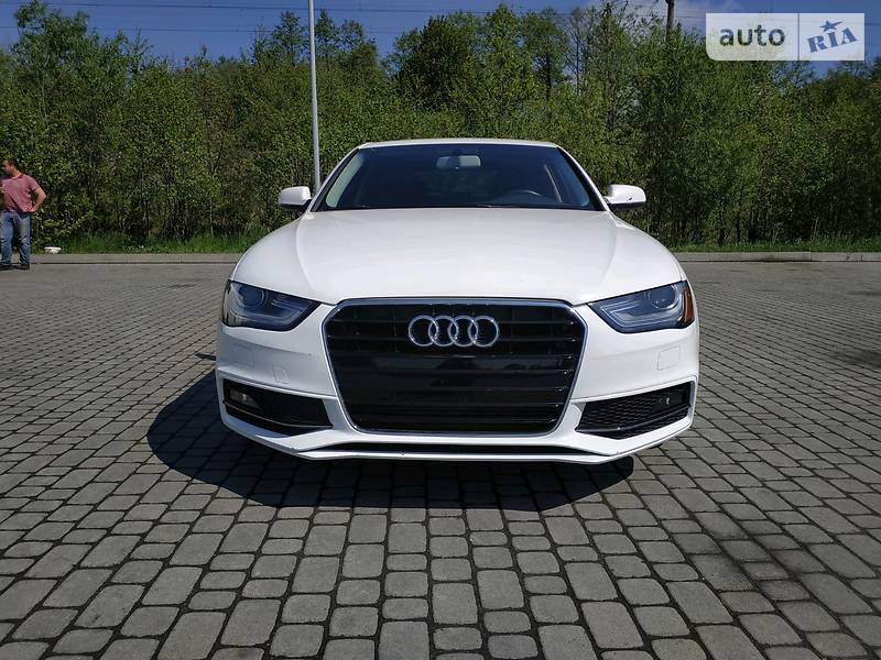 Седан Audi A4 2014 в Львові