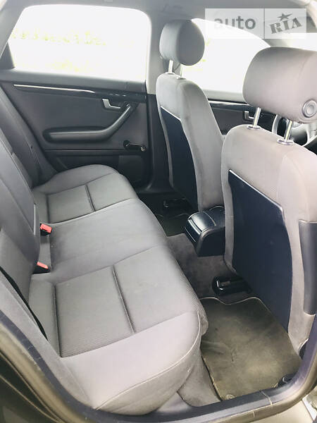 Седан Audi A4 2001 в Золочеві