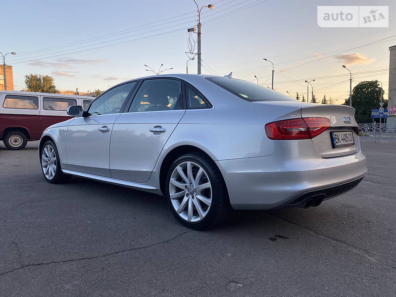 Седан Audi A4 2014 в Рівному