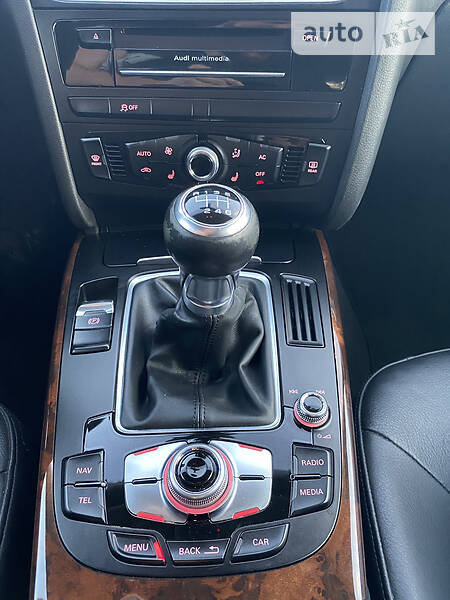 Седан Audi A4 2014 в Рівному