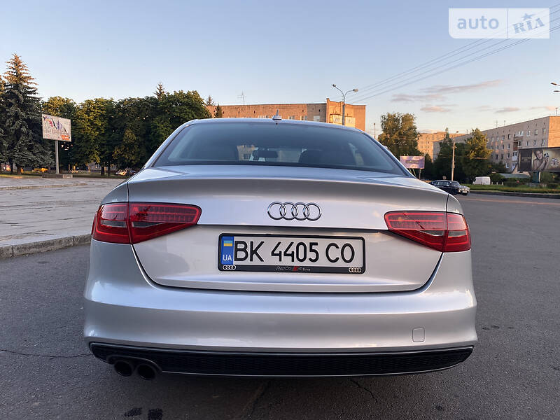 Седан Audi A4 2014 в Рівному