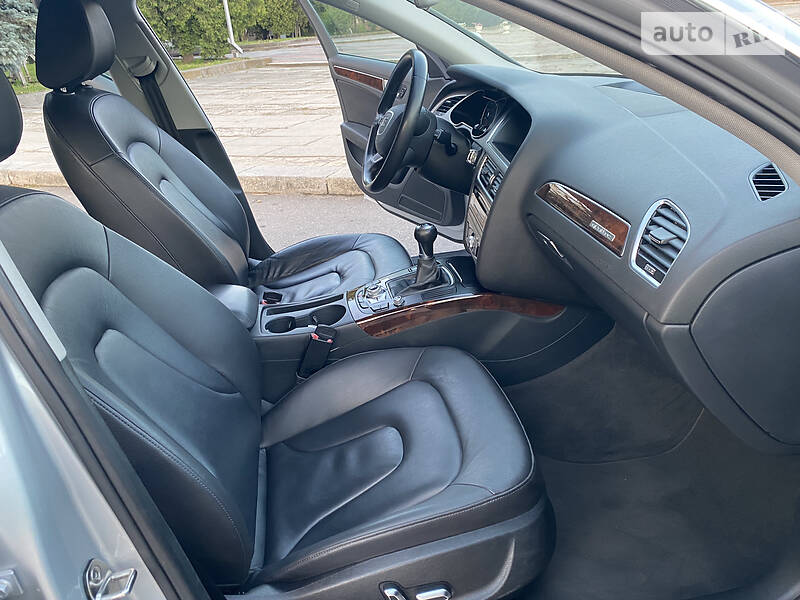 Седан Audi A4 2014 в Рівному