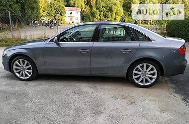 Седан Audi A4 2013 в Львове