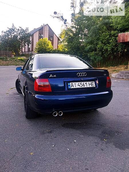 Седан Audi A4 1995 в Києві