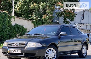 Седан Audi A4 1996 в Одессе