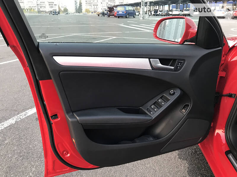 Седан Audi A4 2011 в Києві