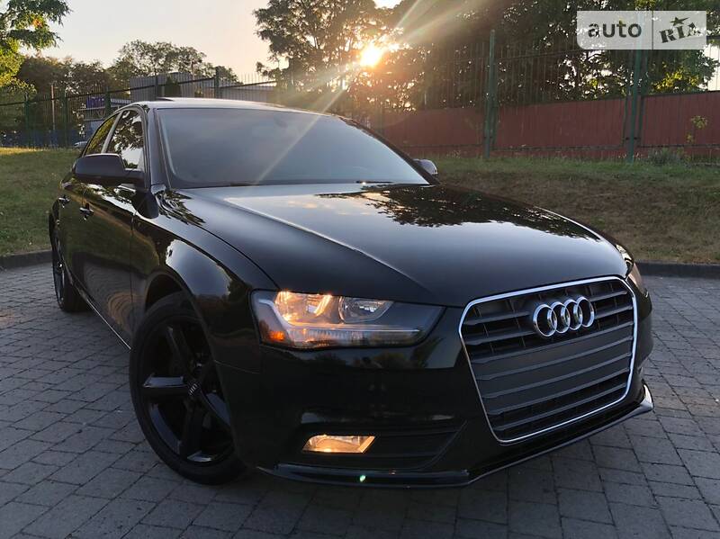 Седан Audi A4 2013 в Стрию