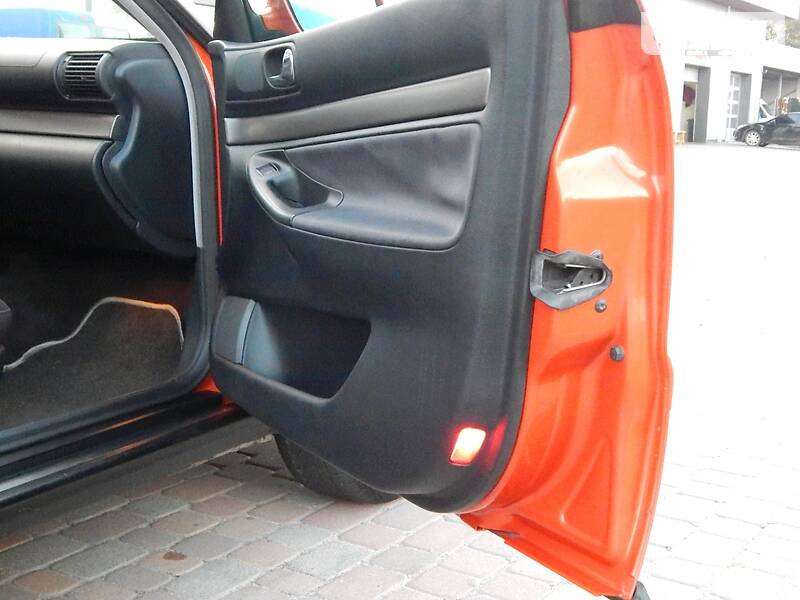 Седан Audi A4 2000 в Сарнах