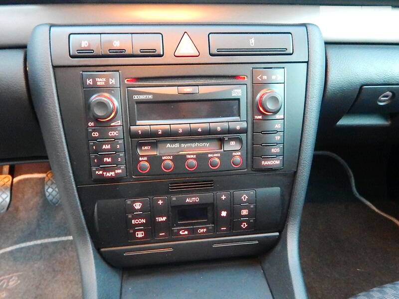 Седан Audi A4 2000 в Сарнах