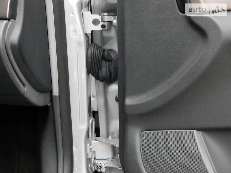 Седан Audi A4 2000 в Сарнах