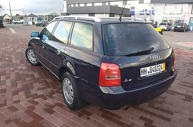 Универсал Audi A4 1999 в Сарнах