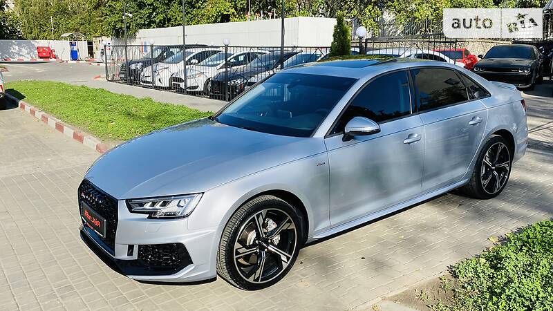Седан Audi A4 2018 в Одессе