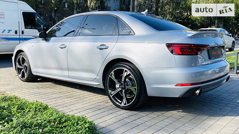 Седан Audi A4 2018 в Одессе